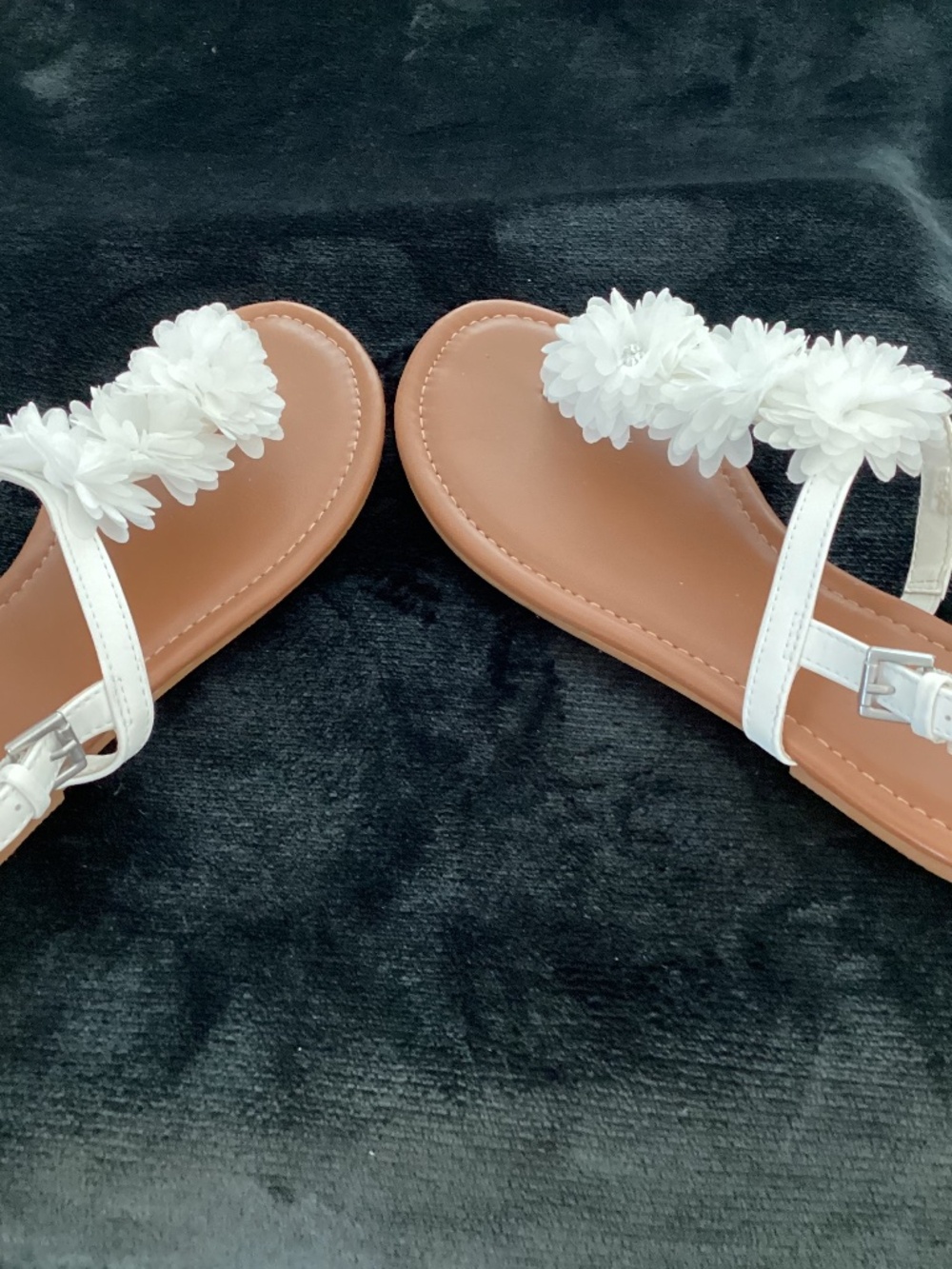 MIXIT, t-strap, flat sandals, size 9, white flowers, in excellent condition